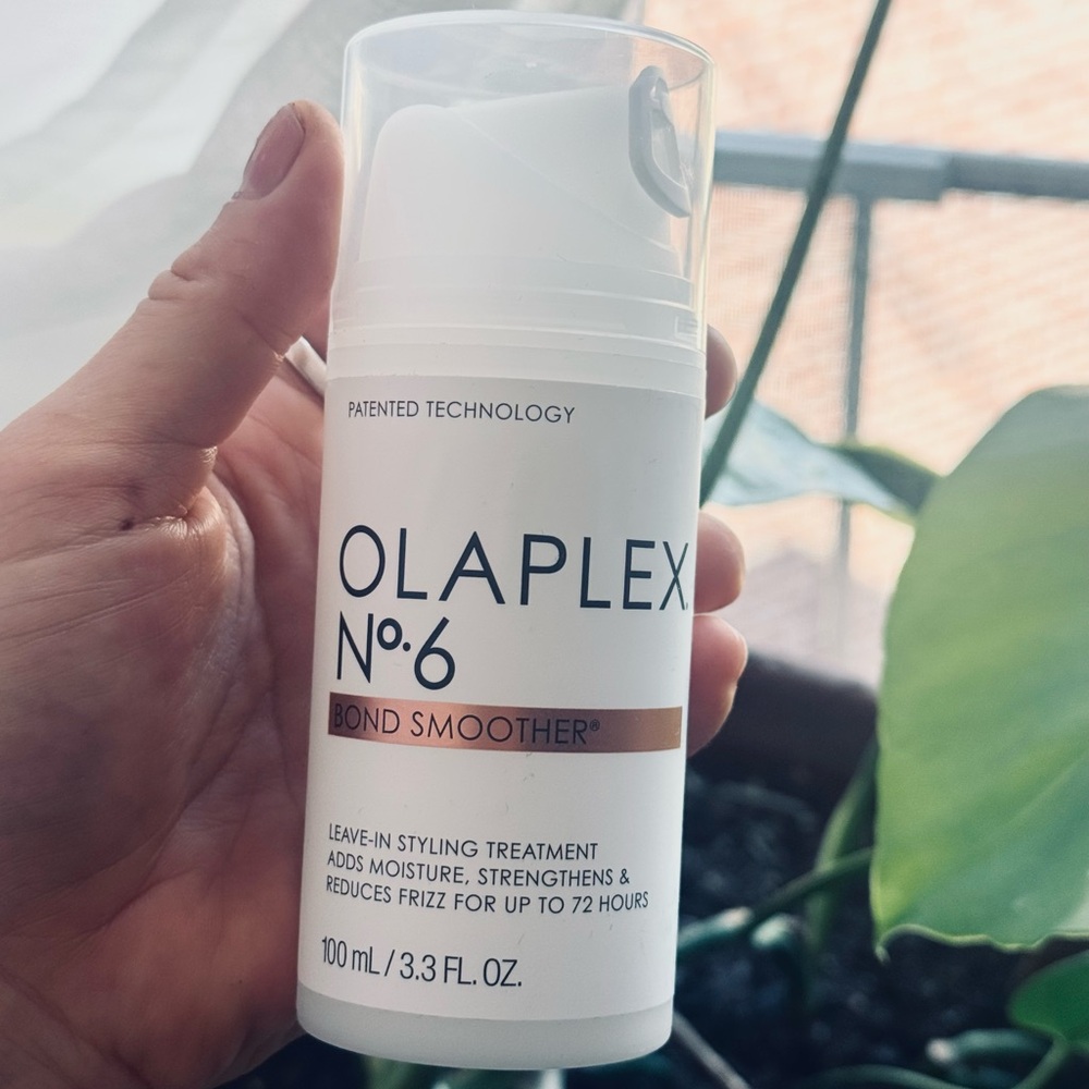 OLAPLEX No.6 Bond Smoother - White and Black